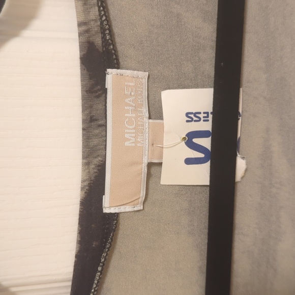 Michael Kors green and black printed top - Picture 2 of 4